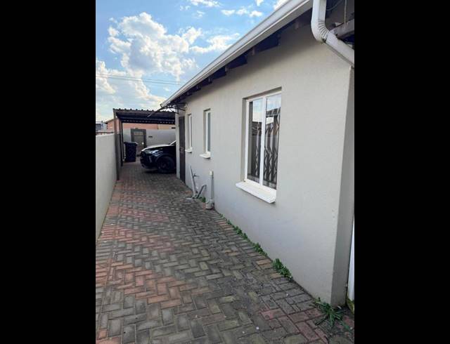 0 BEDROOM PROPERTY TO RENT IN PROTEA GLEN